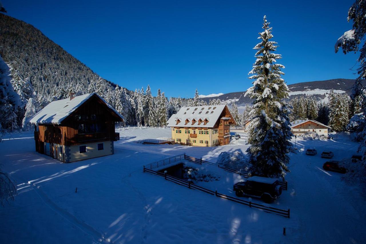 Natura Boutique Chalet Wellness Spa Dobbiaco Luaran gambar